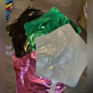 Lot of 30 brand new XL foil star party balloons!